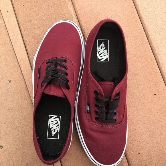 Vans maroon shoes - Picture 2 of 3